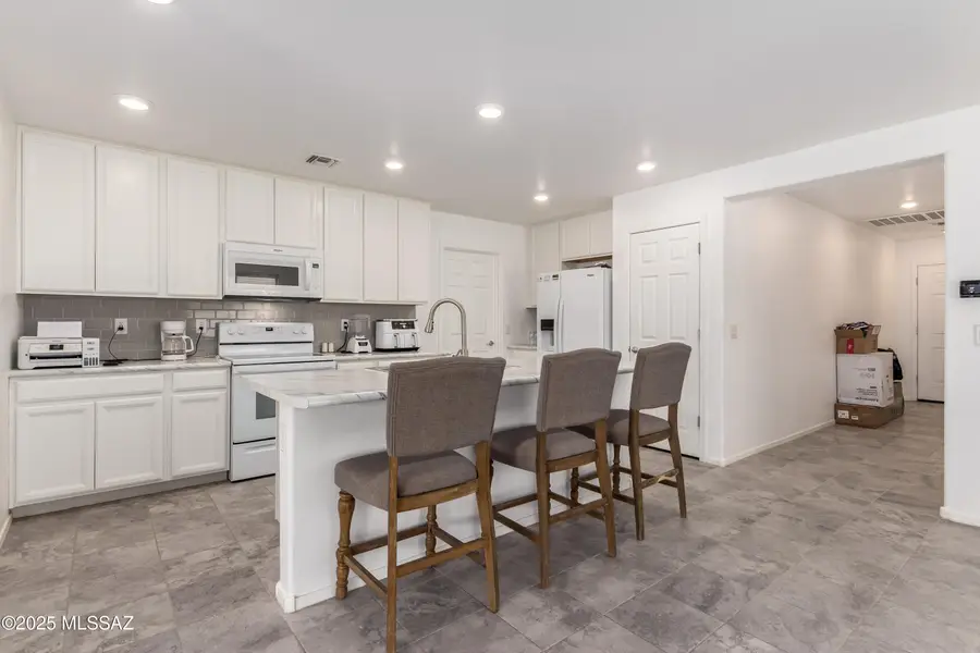 8569 W Amazilia Place, Tucson, AZ 85757 - Image #3