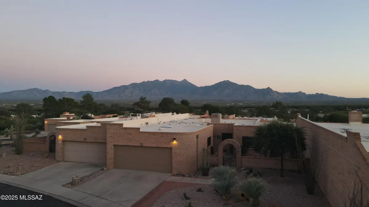 781 W Desert Ridge Drive, Green Valley, AZ 85622 - Image #1