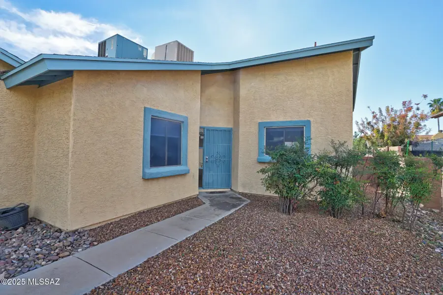 2913 W Yorkshire Street, Tucson, AZ 85742 - Image #2