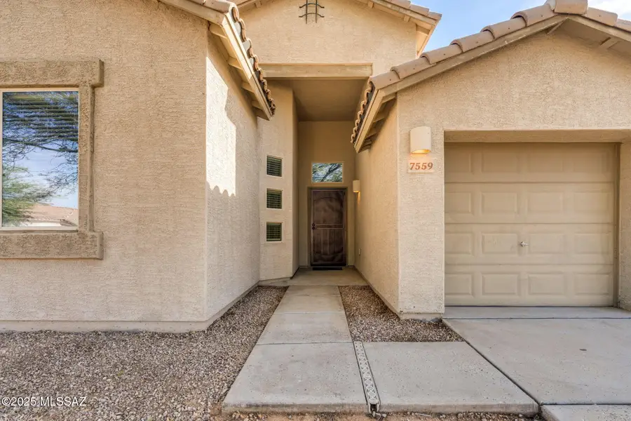 7559 S Evening Wind Drive, Tucson, AZ 85757 - Image #2