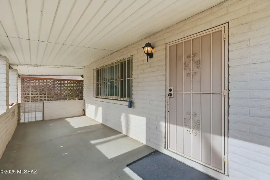 1041 S Abrego Drive, Green Valley, AZ 85614 - Image #3