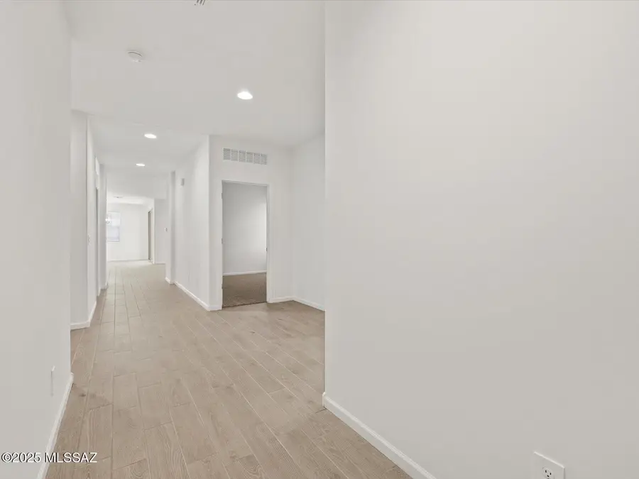 761 W Calle Cubeta, Sahuarita, AZ 85629 - Image #2