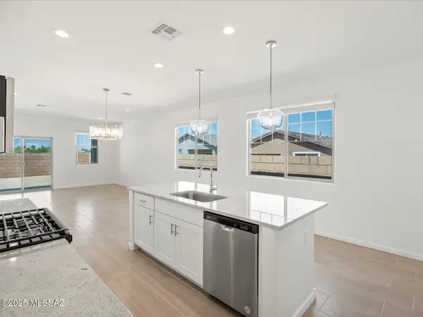 7275 S Gray Jay Drive, Tucson, AZ 85747