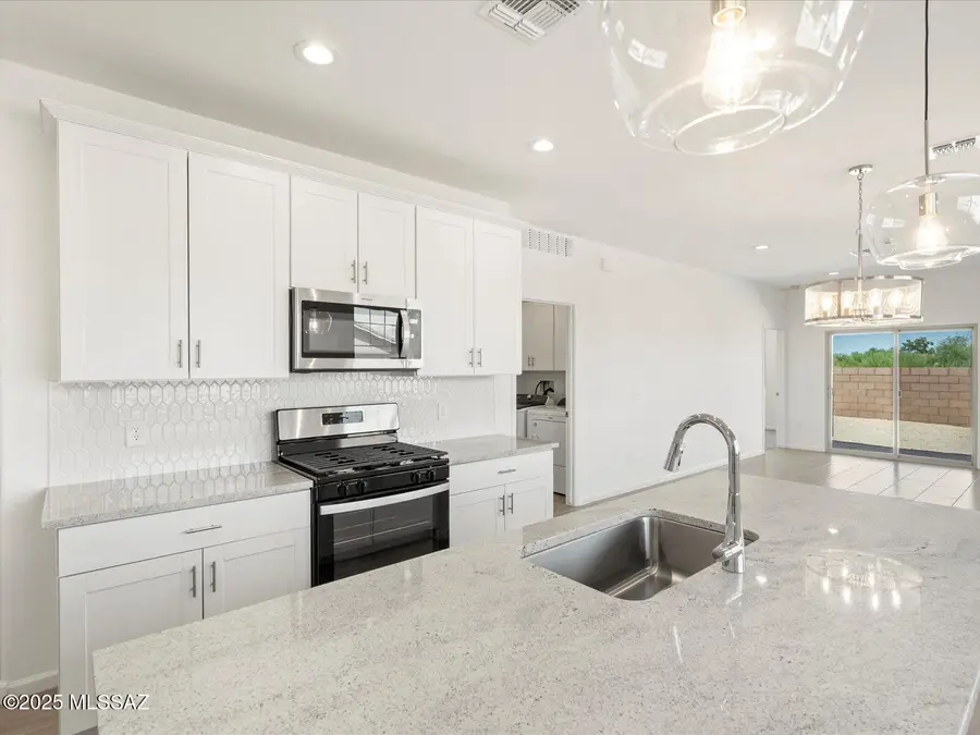 7275 S Gray Jay Drive, Tucson, AZ 85747 - Image #2