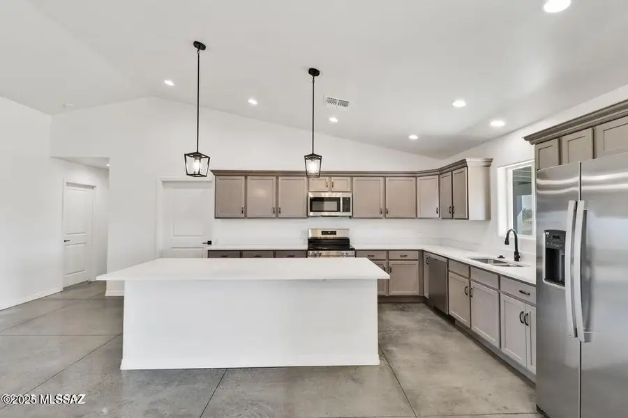 1468 W Scarlet Blossom Trail, Benson, AZ 85602 - Image #3