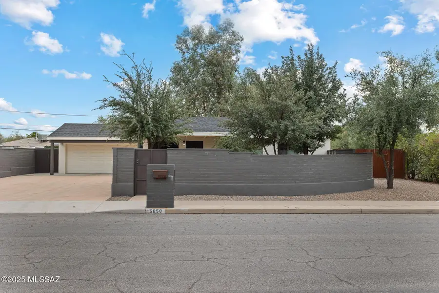 5658 E Linden Street, Tucson, AZ 85712 - Image #2