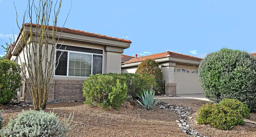 14035 N Biltmore Drive, Oro Valley, AZ 85755 - Image #2