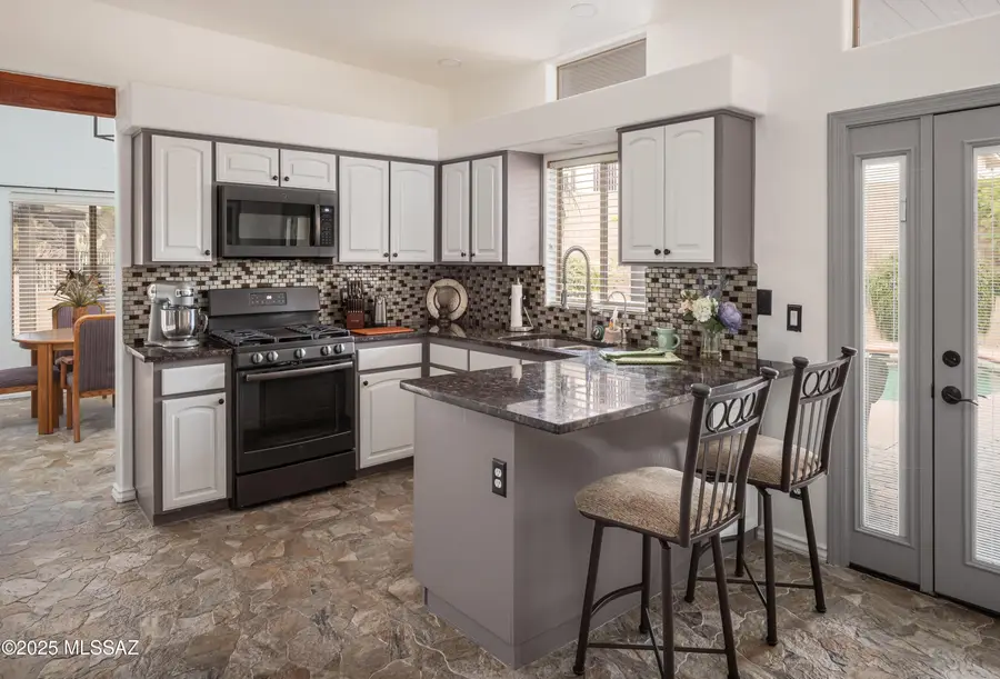 1681 E Moonshroud Drive, Oro Valley, AZ 85737 - Image #3