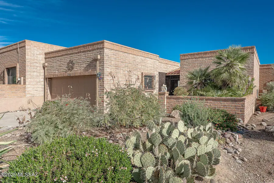 1100 W Camino Del Pato, Green Valley, AZ 85622 - Image #2