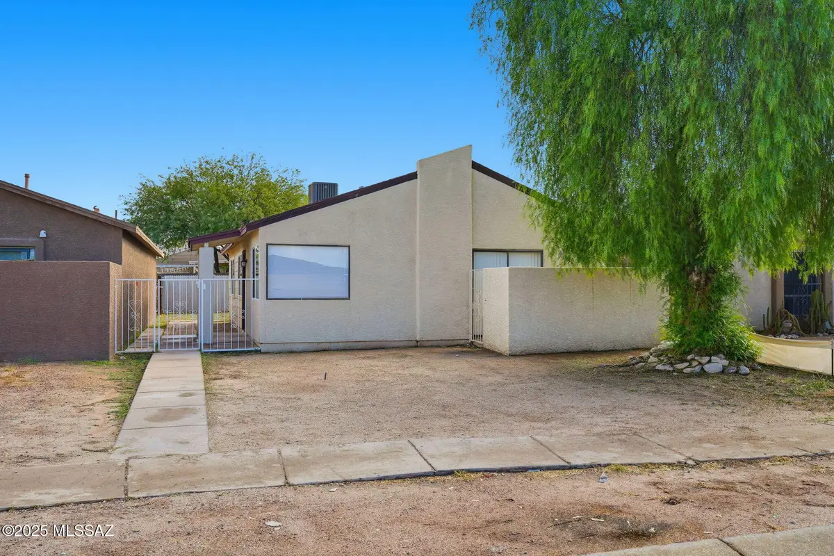 5633 S Liberty Avenue, Tucson, AZ 85706 - Image #1