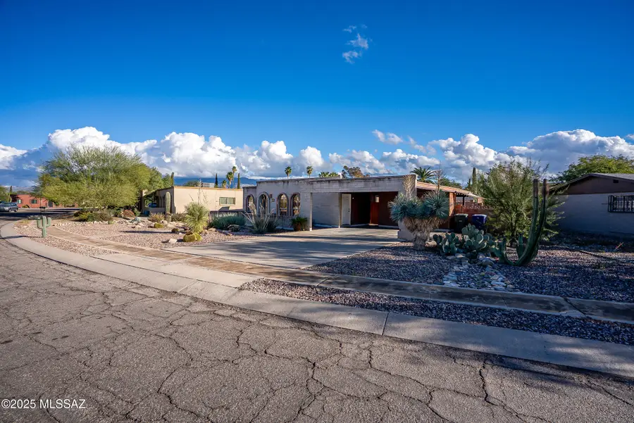 442 N Bull Run Drive, Tucson, AZ 85748 - Image #2