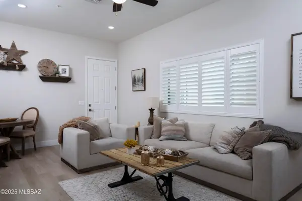 2038 E River Road #200, Tucson, AZ 85718