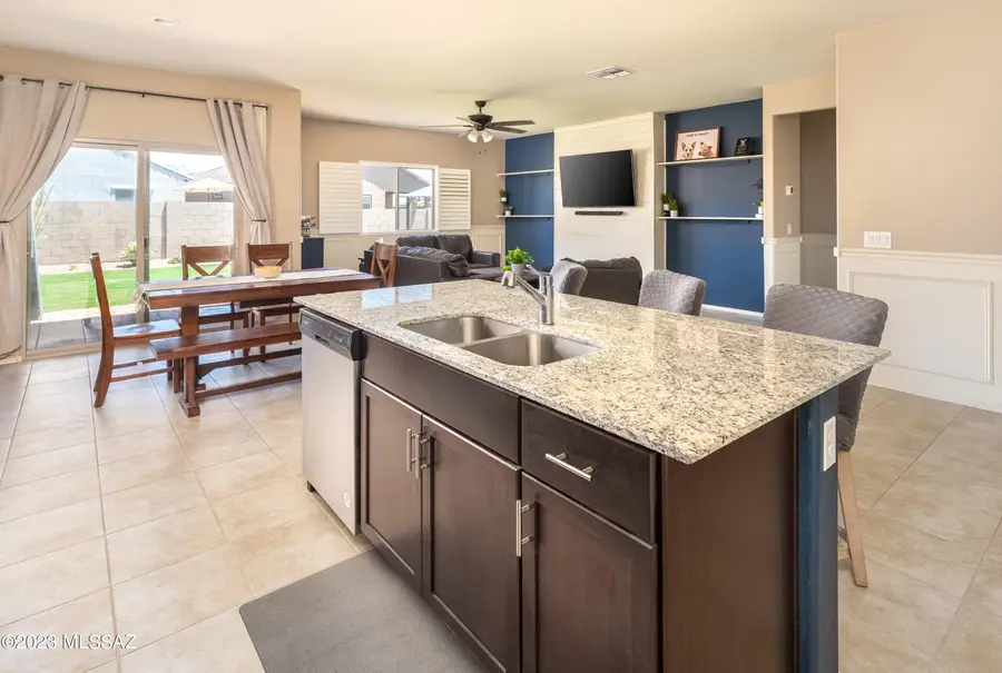 10904 W Claxton Drive, Marana, AZ 85653 - Image #2