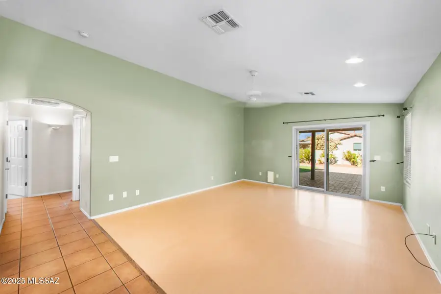 2119 W Painted Sunset Circle, Tucson, AZ 85745 - Image #3
