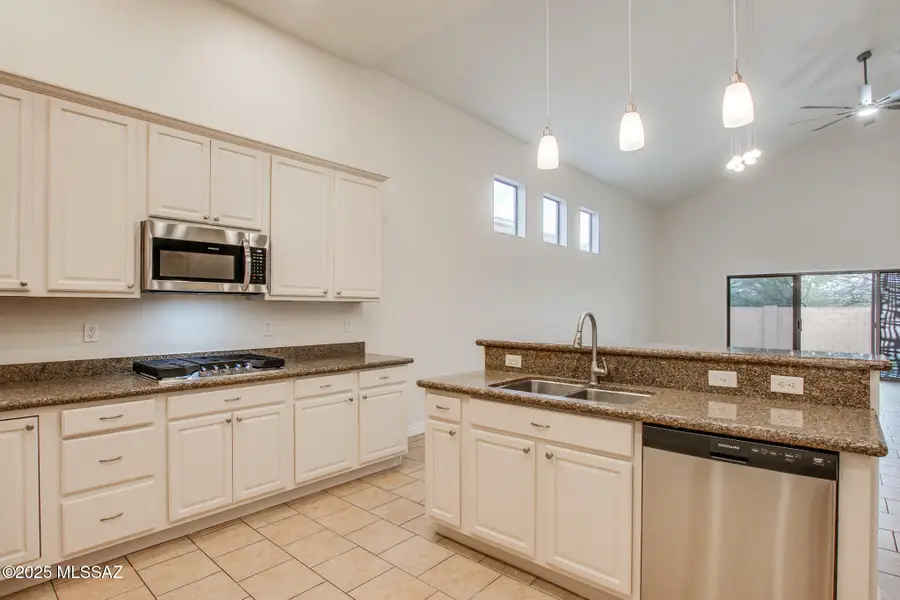 2084 N Ave Fina, Green Valley, AZ 85614 - Image #2