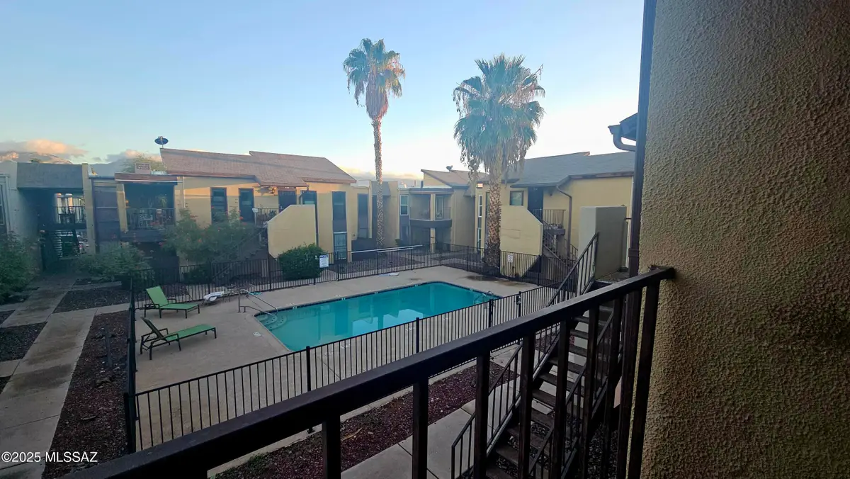 1620 N Wilmot Road #UNIT F231, Tucson, AZ 85712 - Image #1