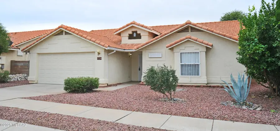 2534 S Perillo Drive, Tucson, AZ 85710 - Image #2