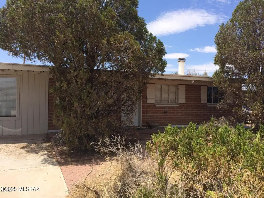 4220 E 27th Street, Tucson, AZ 85711 - Image #2