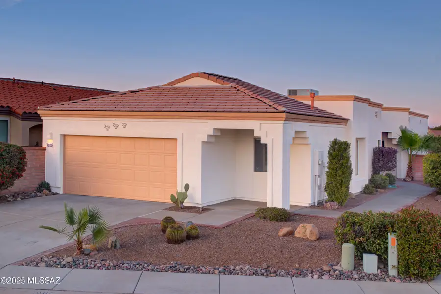 1964 W Calle Estio, Green Valley, AZ 85622 - Image #2