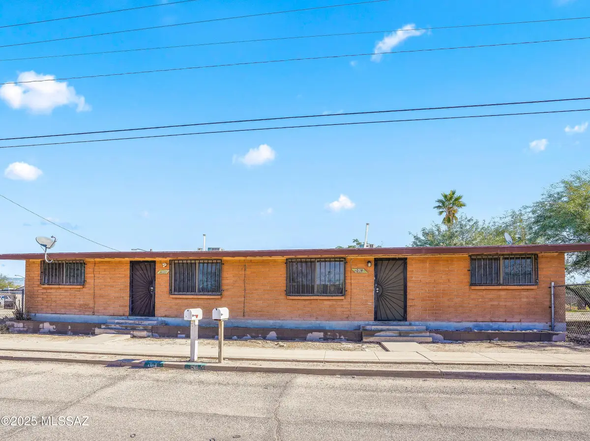 2001 S 3rd Avenue, Tucson, AZ 85713 - Image #1