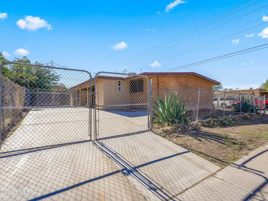 2001 S 3rd Avenue, Tucson, AZ 85713 - Image #3