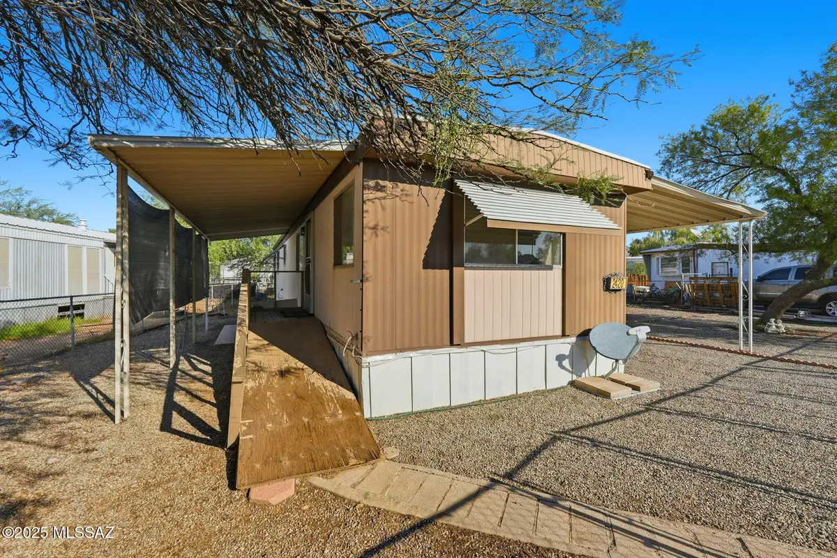 2420 W Calle Comodo, Tucson, AZ 85705 - Image #1