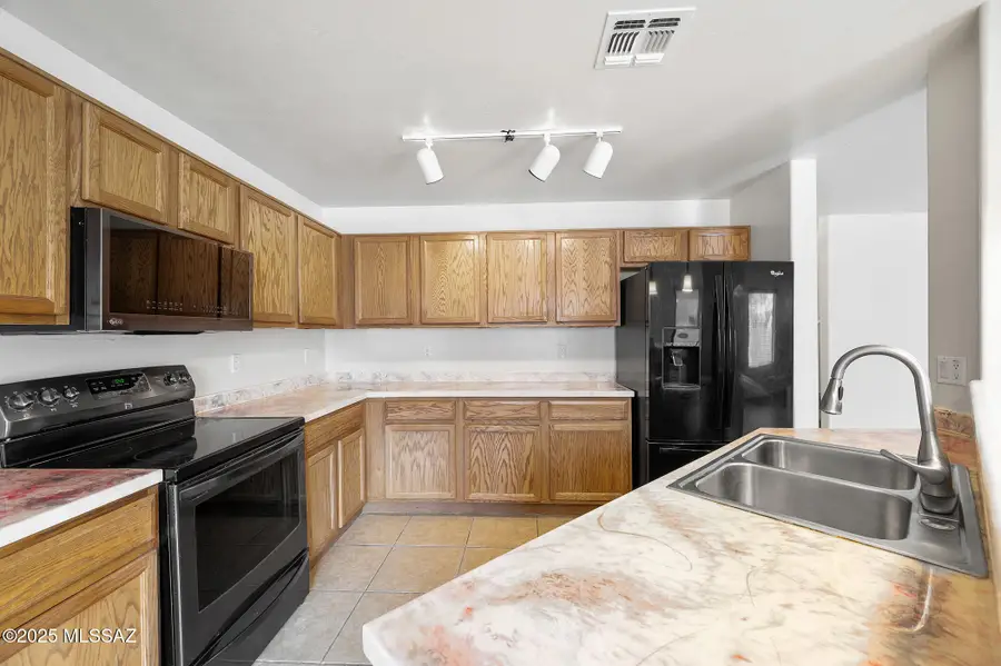 519 W Cedar Chase Drive, Green Valley, AZ 85614 - Image #3