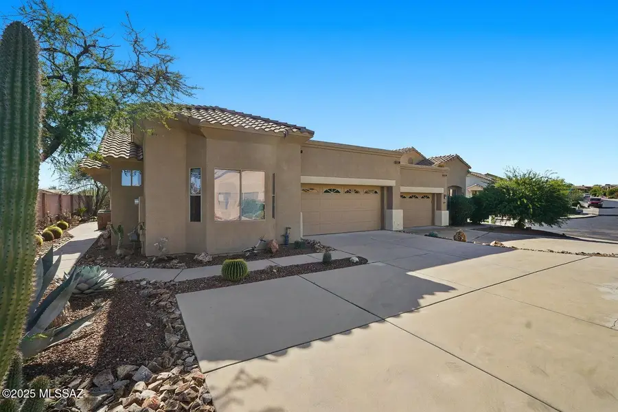 660 N Cedar Bend Avenue, Green Valley, AZ 85614 - Image #3