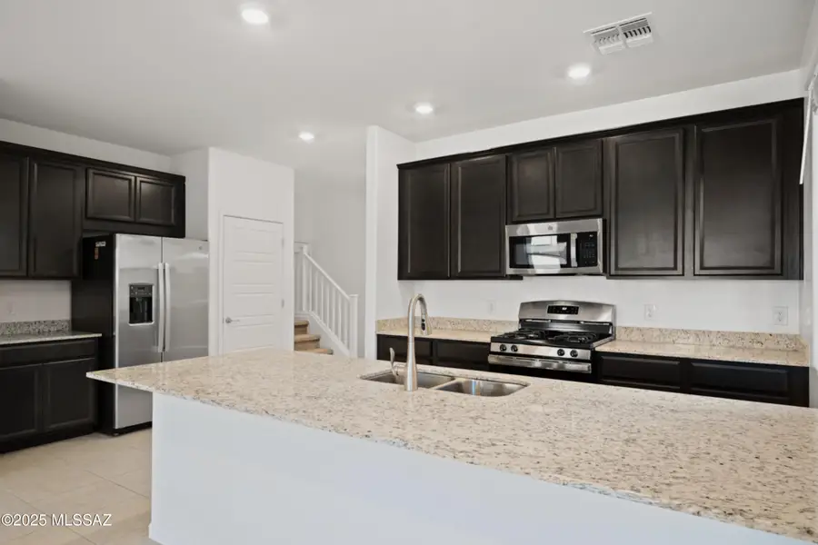 656 W Calle El Teclado, Sahuarita, AZ 85629 - Image #2