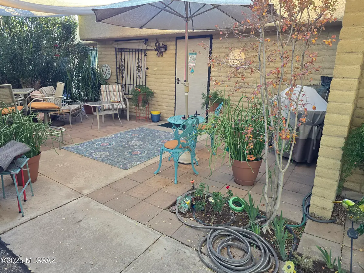 7718 E Kenyon Drive, Tucson, AZ 85710 - Image #1