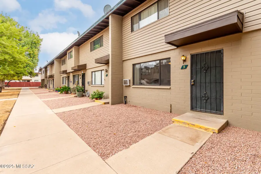 1330 S Avenida Polar #E-9, Tucson, AZ 85710 - Image #2