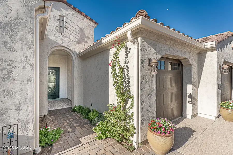 2230 E Thunder Bluff Drive, Green Valley, AZ 85614 - Image #2