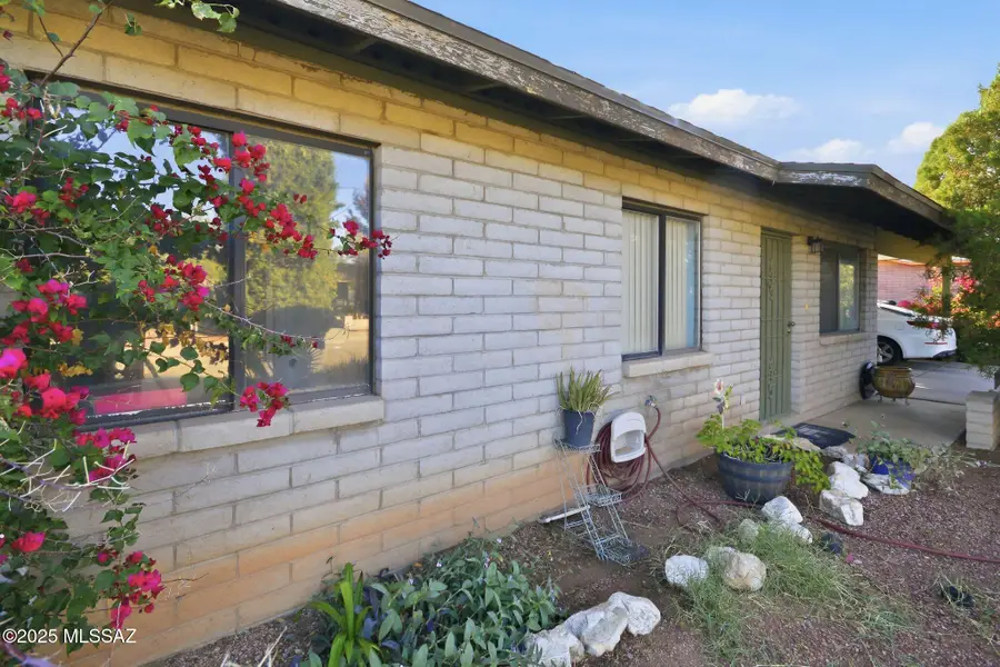 6661 S Portugal Avenue, Tucson, AZ 85757 - Image #2