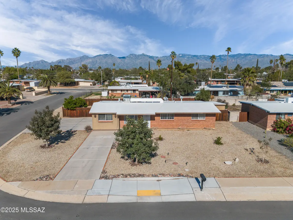 6901 E Calle Neptuno, Tucson, AZ 85710 - Image #1