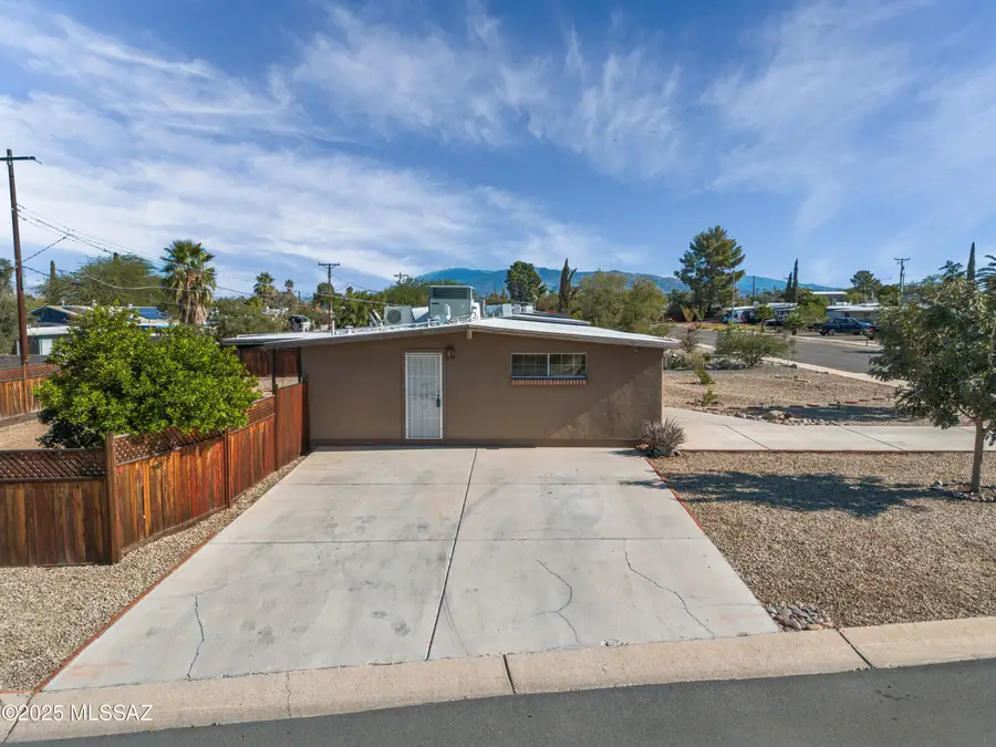 6901 E Calle Neptuno, Tucson, AZ 85710 - Image #3