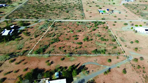 10300 E Vista Montanas Road #4, Hereford, AZ 85615