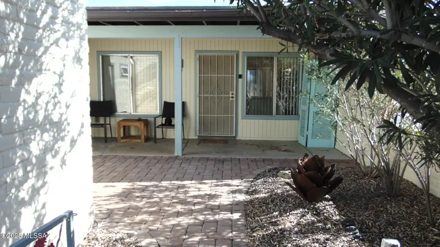 952 W Camino Asturias, Green Valley, AZ 85622 - Image #3