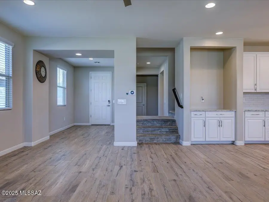 1093 E Silver Ray Drive, Oro Valley, AZ 85737 - Image #3