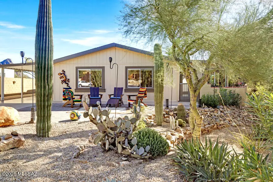 2051 S Doubletree Lane, Tucson, AZ 85713 - Image #2