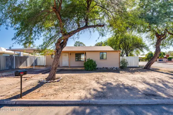 1002 E Simmons Street, Tucson, AZ 85719