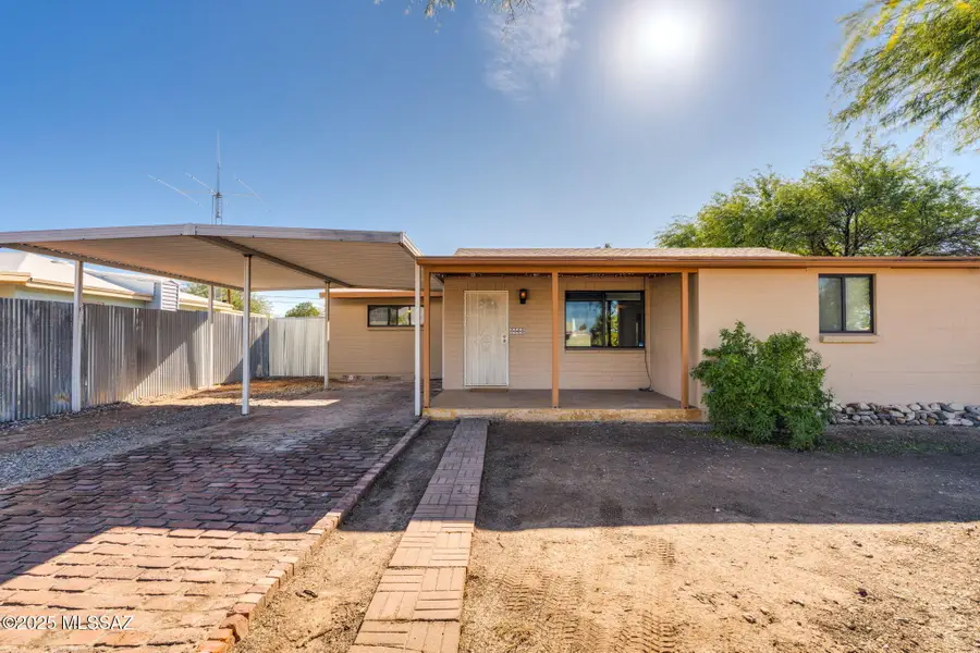 1002 E Simmons Street, Tucson, AZ 85719 - Image #2