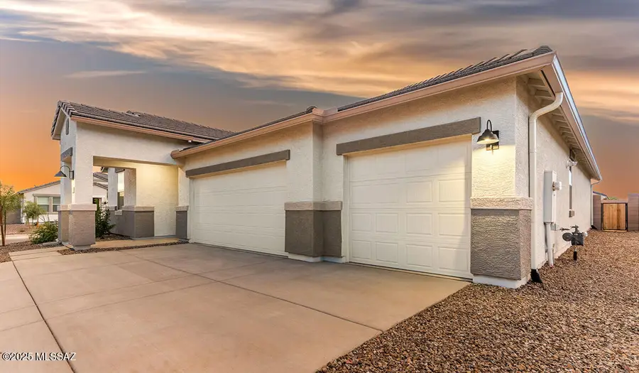 8674 W Soaptree Yucca Place, Marana, AZ 85653 - Image #2