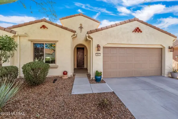 883 N Broken Hills Drive, Green Valley, AZ 85614