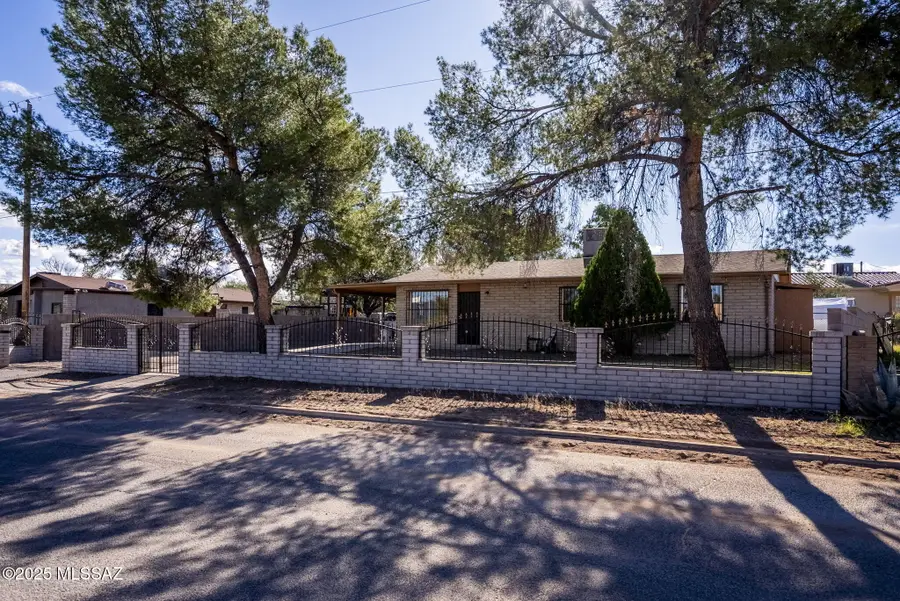 435 Calle Azulejo, Rio Rico, AZ 85648 - Image #2