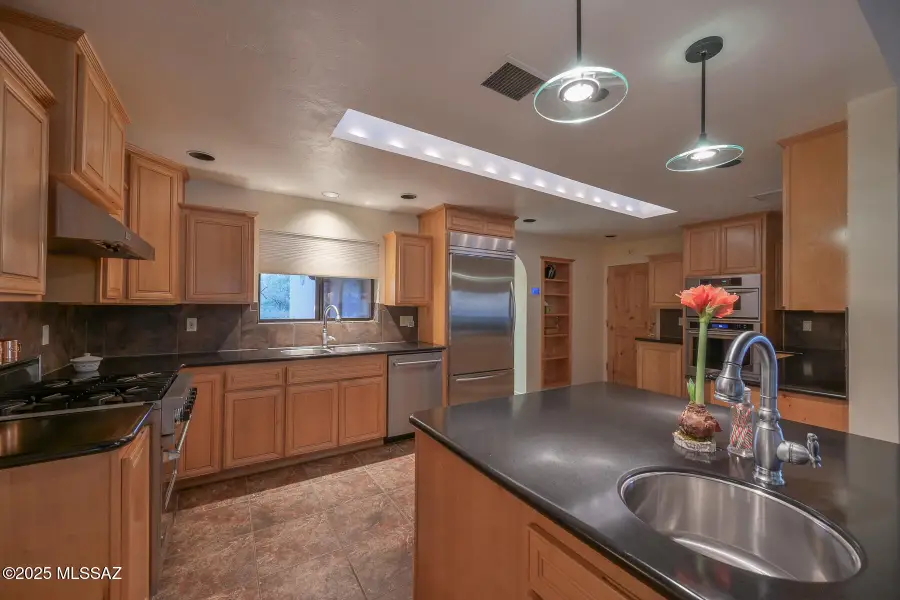 10475 E Speedway, Tucson, AZ 85748 - Image #3