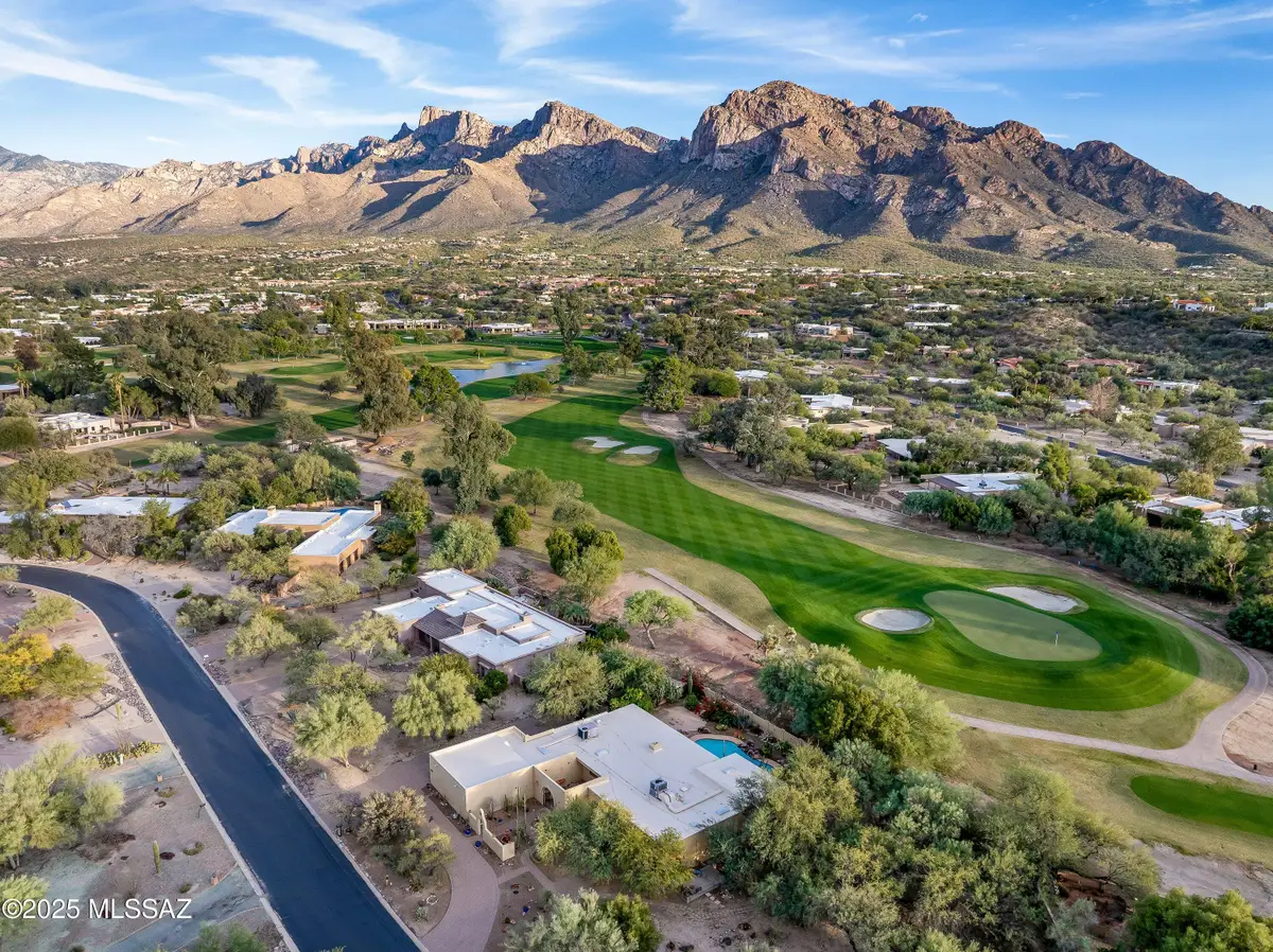 565 W Golf View Drive, Oro Valley, AZ 85737 - Image #1