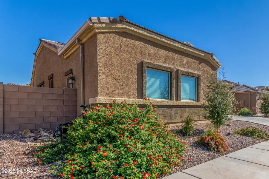 10298 N Desert Tea Drive, Marana, AZ 85653 - Image #2