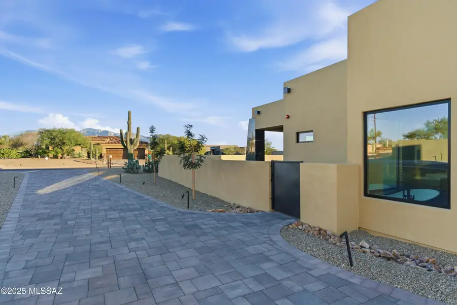 11961 N Mesquite Sunset Place, Oro Valley, AZ 85742 - Image #2
