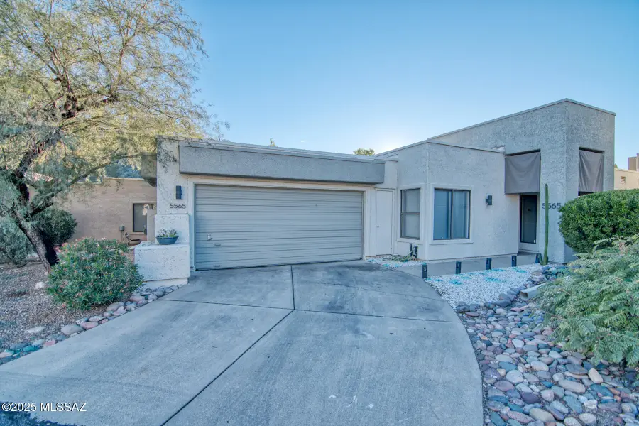 5565 N Mica Mountain Drive, Tucson, AZ 85750 - Image #2