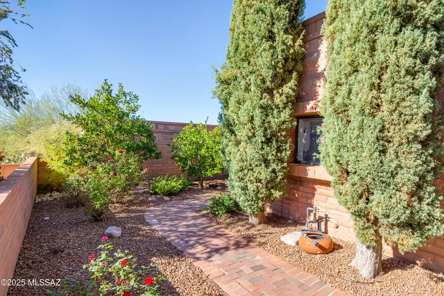 1961 W Ashbrook, Tucson, AZ 85704 - Image #2